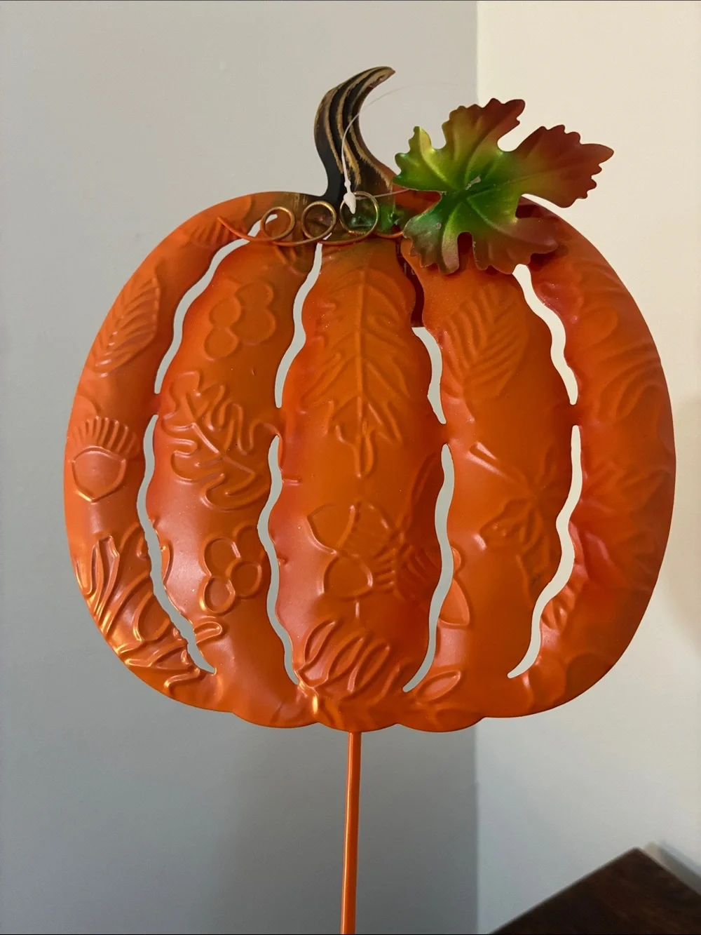 NWT- Set of 3- Embossed Leaf Design- Metal Pumpkin Yard Stakes